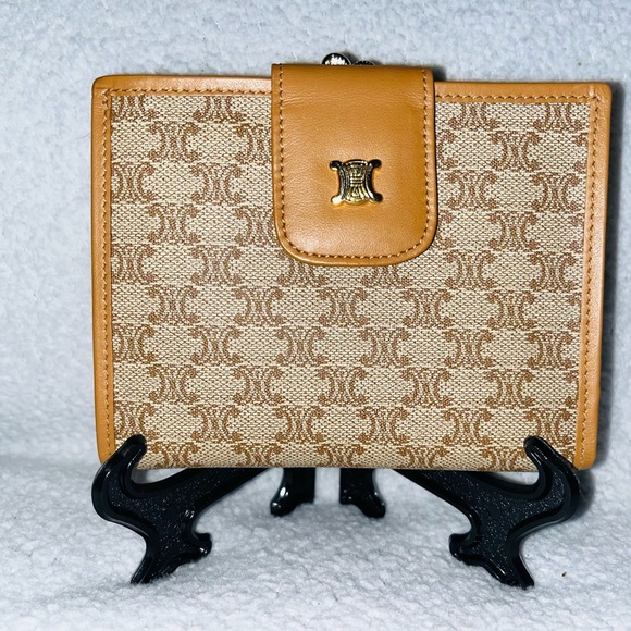 Celine Triomphe Kisslock Vintage leather wallet - Picture 5 of 11